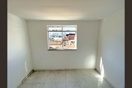 Quarto 1 de casa para alugar com 2 quartos, 50m² em Vila Valqueire, Rio de Janeiro