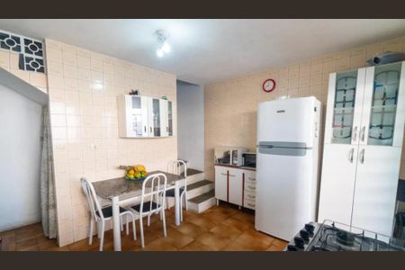 Casa à venda com 300m², 5 quartos e 2 vagas Casa à venda com 300m², 5 quartos e 2 vagasFoto 44