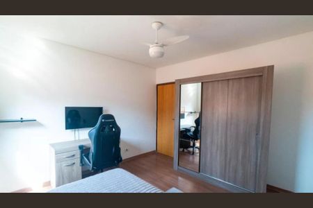 Casa à venda com 300m², 5 quartos e 2 vagas Casa à venda com 300m², 5 quartos e 2 vagasFoto 13