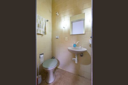 Casa à venda com 216m², 3 quartos e 1 vagaBanheiro de serviço