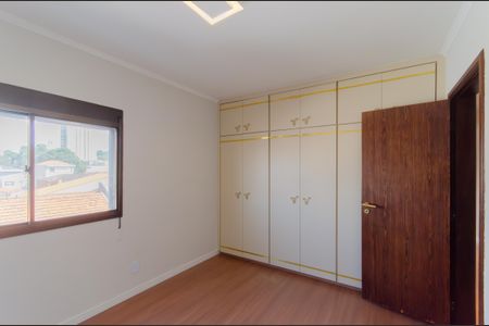 Apartamento à venda com 220m², 4 quartos e 3 vagas Apartamento à venda com 220m², 4 quartos e 3 vagasQuarto 2