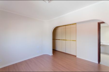 Apartamento à venda com 220m², 4 quartos e 3 vagas Apartamento à venda com 220m², 4 quartos e 3 vagasSuíte 1