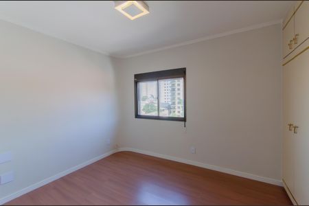 Apartamento à venda com 220m², 4 quartos e 3 vagas Apartamento à venda com 220m², 4 quartos e 3 vagasQuarto 2