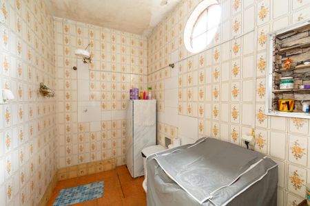 Casa à venda com 100m², 3 quartos e 10 vagas Casa à venda com 100m², 3 quartos e 10 vagasBanheiro