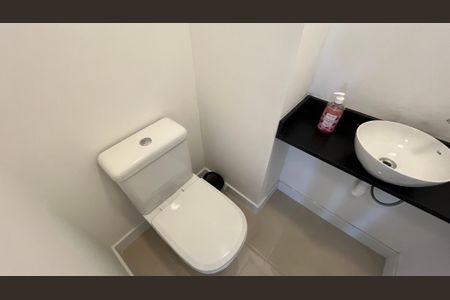 Apartamento à venda com 105m², 3 quartos e 2 vagas Apartamento à venda com 105m², 3 quartos e 2 vagasLavabo