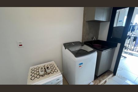 Apartamento à venda com 105m², 3 quartos e 2 vagas Apartamento à venda com 105m², 3 quartos e 2 vagasÁrea de Serviço