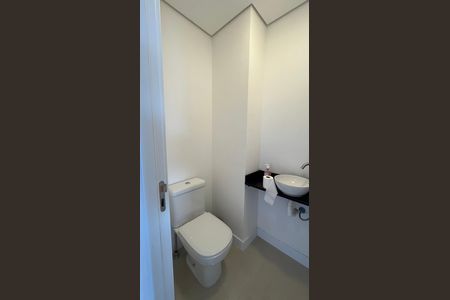 Apartamento à venda com 105m², 3 quartos e 2 vagas Apartamento à venda com 105m², 3 quartos e 2 vagasLavabo