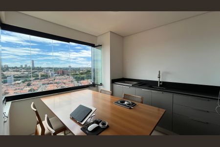 Apartamento à venda com 105m², 3 quartos e 2 vagas Apartamento à venda com 105m², 3 quartos e 2 vagasVaranda Sala