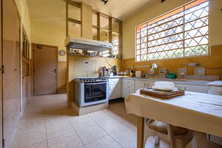 Casa para alugar com 210m², 4 quartos e 8 vagas Casa para alugar com 210m², 4 quartos e 8 vagasCozinha