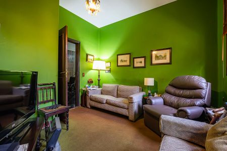 Casa para alugar com 210m², 4 quartos e 8 vagas Casa para alugar com 210m², 4 quartos e 8 vagasSala de TV