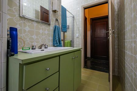 Casa para alugar com 210m², 4 quartos e 8 vagas Casa para alugar com 210m², 4 quartos e 8 vagasBanheiro Social 1