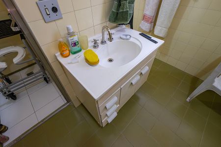 Casa para alugar com 210m², 4 quartos e 8 vagas Casa para alugar com 210m², 4 quartos e 8 vagasBanheiro Social 2