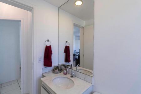 Apartamento à venda com 57m², 2 quartos e 1 vaga Apartamento à venda com 57m², 2 quartos e 1 vagaBanheiro social