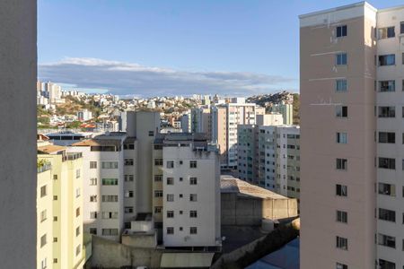 Apartamento à venda com 57m², 2 quartos e 1 vaga Apartamento à venda com 57m², 2 quartos e 1 vagaVaranda da sala - Vista