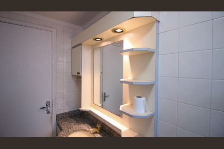 Apartamento à venda com 62m², 2 quartos e 1 vaga Apartamento à venda com 62m², 2 quartos e 1 vagaBanheiro