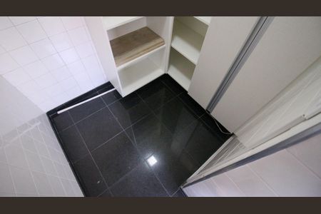 Apartamento à venda com 62m², 2 quartos e 1 vaga Apartamento à venda com 62m², 2 quartos e 1 vagaQuarto de Serviço
