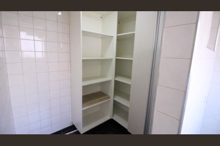 Apartamento à venda com 62m², 2 quartos e 1 vaga Apartamento à venda com 62m², 2 quartos e 1 vagaQuarto de Serviço