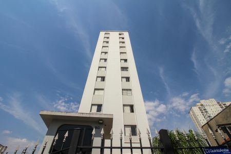Apartamento à venda com 62m², 2 quartos e 1 vaga Apartamento à venda com 62m², 2 quartos e 1 vagaFachada