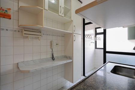 Apartamento à venda com 48m², 2 quartos e 1 vaga Apartamento à venda com 48m², 2 quartos e 1 vagaCozinha