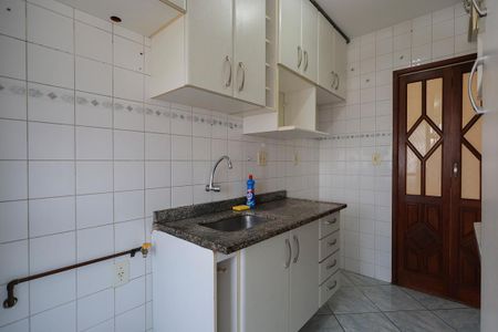 Apartamento à venda com 48m², 2 quartos e 1 vaga Apartamento à venda com 48m², 2 quartos e 1 vagaCozinha