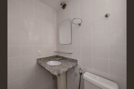 Apartamento para alugar com 85m², 2 quartos e 1 vaga Apartamento para alugar com 85m², 2 quartos e 1 vagaBanheiro