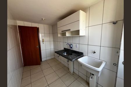 Apartamento para alugar com 48m², 2 quartos e 1 vaga Apartamento para alugar com 48m², 2 quartos e 1 vagaCozinha e Área de Serviço