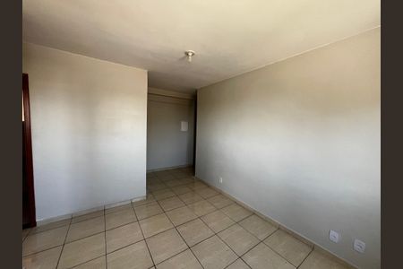 Sala de apartamento para alugar com 2 quartos, 48m² em Qr 110, Brasília