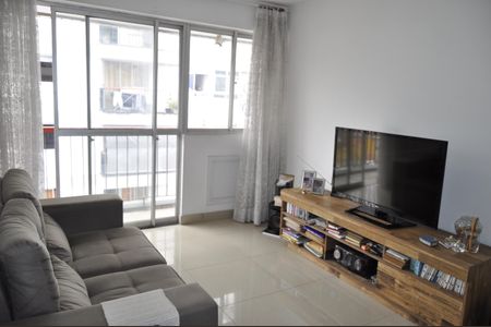Apartamento à venda com 73m², 2 quartos e 1 vagaSala