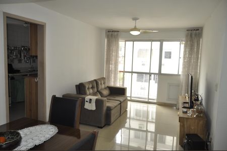 Apartamento à venda com 73m², 2 quartos e 1 vagaSala