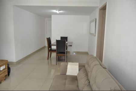 Apartamento à venda com 73m², 2 quartos e 1 vagaSala
