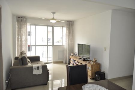 Apartamento à venda com 73m², 2 quartos e 1 vagaSala