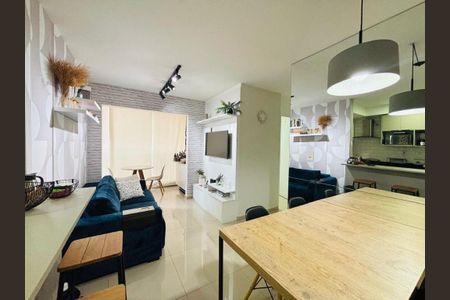 Apartamento à venda com 2 quartos, 55m² em Vila Gomes, São Paulo