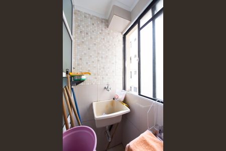 Apartamento à venda com 40m², 2 quartos e 1 vaga Apartamento à venda com 40m², 2 quartos e 1 vagaCozinha e Área de Serviço