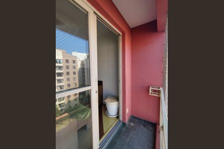 Sacada de apartamento à venda com 3 quartos, 62m² em Parque Bristol, São Paulo