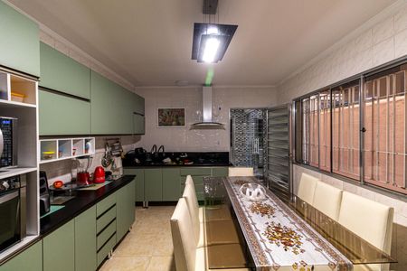 Casa à venda com 125m², 4 quartos e 2 vagasCozinha