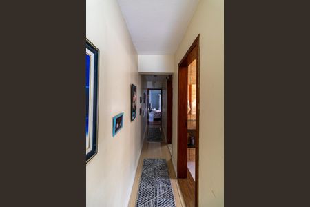 Casa à venda com 125m², 4 quartos e 2 vagasCorredor