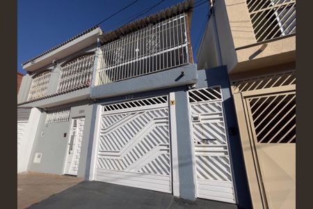 Casa à venda com 125m², 4 quartos e 2 vagasFachada