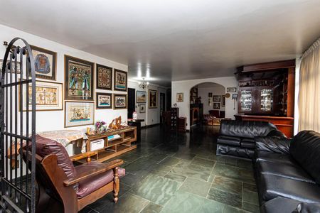 Apartamento à venda com 260m², 3 quartos e 2 vagasSala