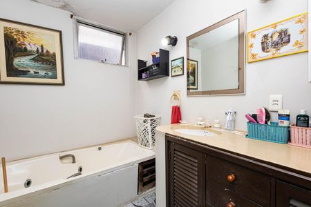 Apartamento à venda com 260m², 3 quartos e 2 vagasBanheiro da Suíte 