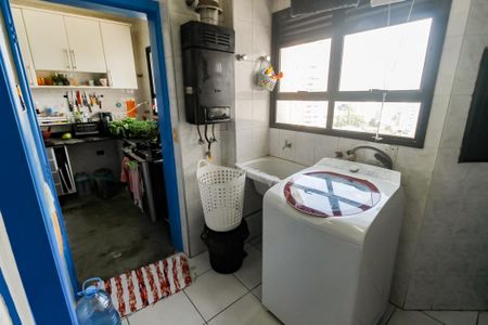 Apartamento à venda com 110m², 4 quartos e 2 vagas Apartamento à venda com 110m², 4 quartos e 2 vagasÁrea de Serviço