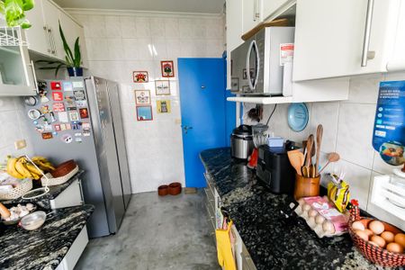Apartamento à venda com 110m², 4 quartos e 2 vagas Apartamento à venda com 110m², 4 quartos e 2 vagasCozinha