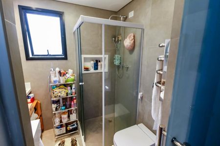 Apartamento à venda com 110m², 4 quartos e 2 vagas Apartamento à venda com 110m², 4 quartos e 2 vagasBanheiro da Suíte