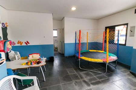 Apartamento à venda com 110m², 4 quartos e 2 vagas Apartamento à venda com 110m², 4 quartos e 2 vagasÁrea comum - Brinquedoteca