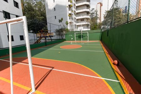 Apartamento à venda com 110m², 4 quartos e 2 vagas Apartamento à venda com 110m², 4 quartos e 2 vagasÁrea comum - Quadra Esportiva