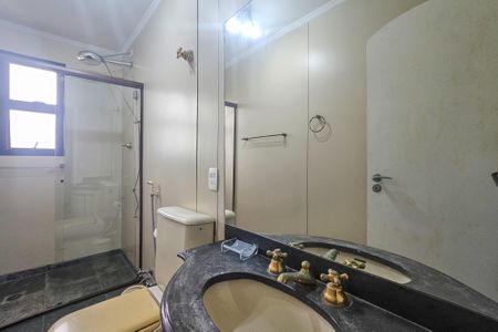 Apartamento para alugar com 150m², 3 quartos e 2 vagas Apartamento para alugar com 150m², 3 quartos e 2 vagasbanheiro da suíte 2