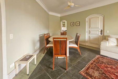 Apartamento para alugar com 150m², 3 quartos e 2 vagas Apartamento para alugar com 150m², 3 quartos e 2 vagasSala