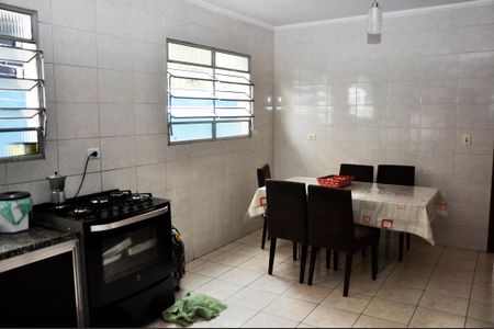Casa à venda com 125m², 3 quartos e 2 vagas Casa à venda com 125m², 3 quartos e 2 vagasCozinha