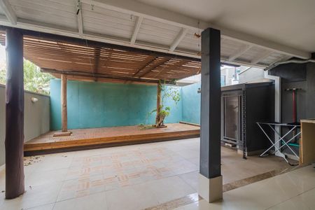 Casa para alugar com 200m², 3 quartos e 1 vaga Casa para alugar com 200m², 3 quartos e 1 vagaQuintal