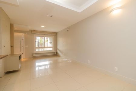 Casa para alugar com 200m², 3 quartos e 1 vaga Casa para alugar com 200m², 3 quartos e 1 vagaSala
