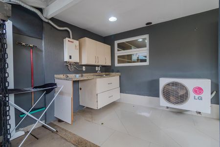 Casa para alugar com 200m², 3 quartos e 1 vaga Casa para alugar com 200m², 3 quartos e 1 vagaÁrea de serviço